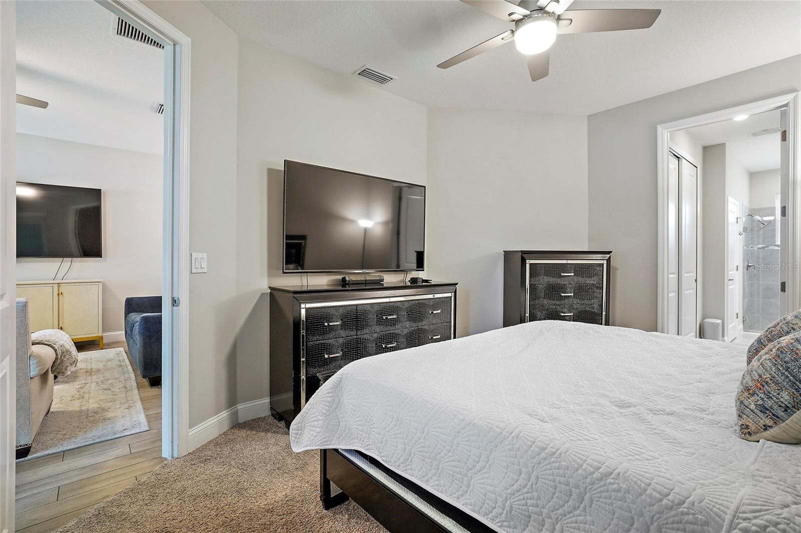 HERITAGE OAKS TWNHMS - Residential