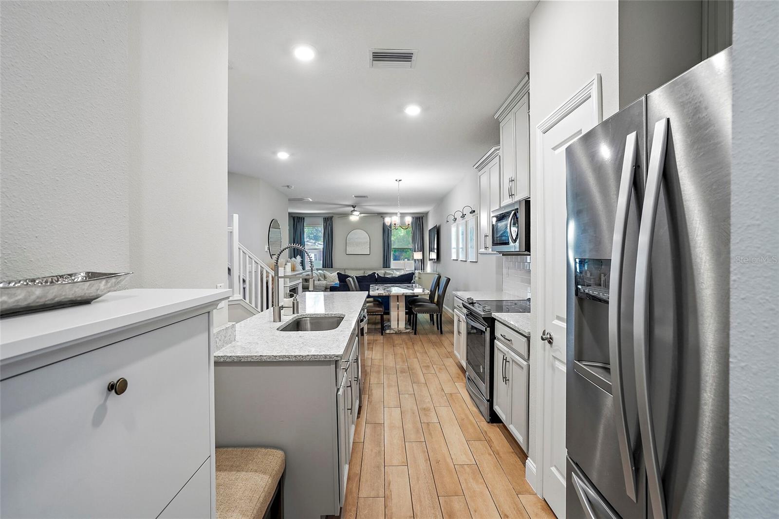 HERITAGE OAKS TWNHMS - Residential
