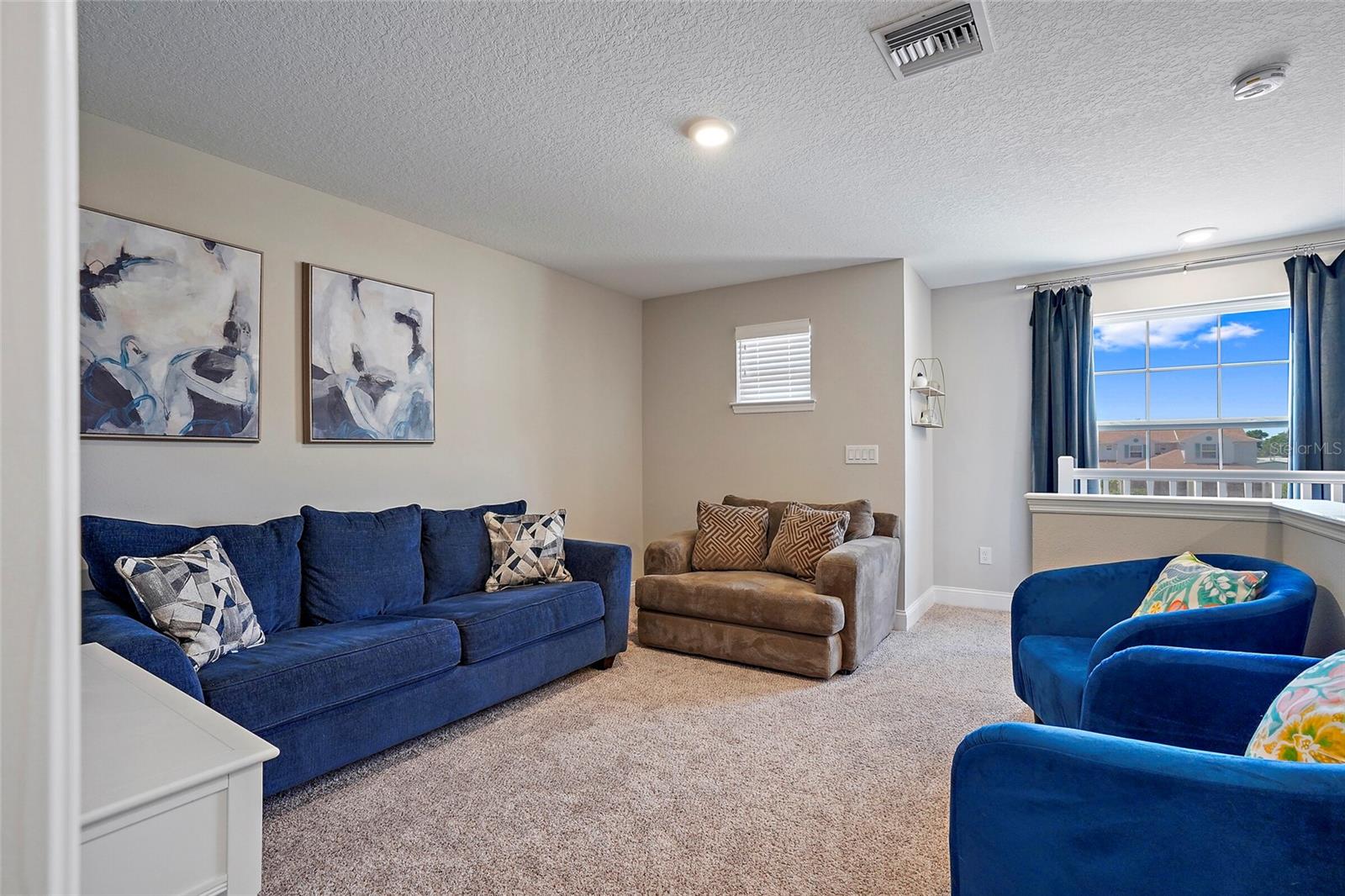 HERITAGE OAKS TWNHMS - Residential