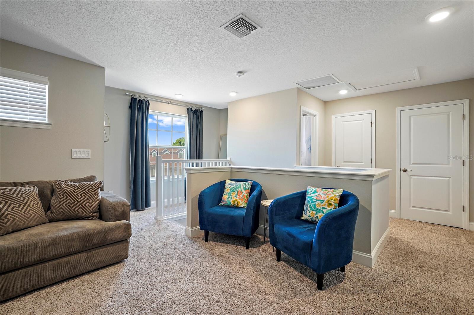 HERITAGE OAKS TWNHMS - Residential