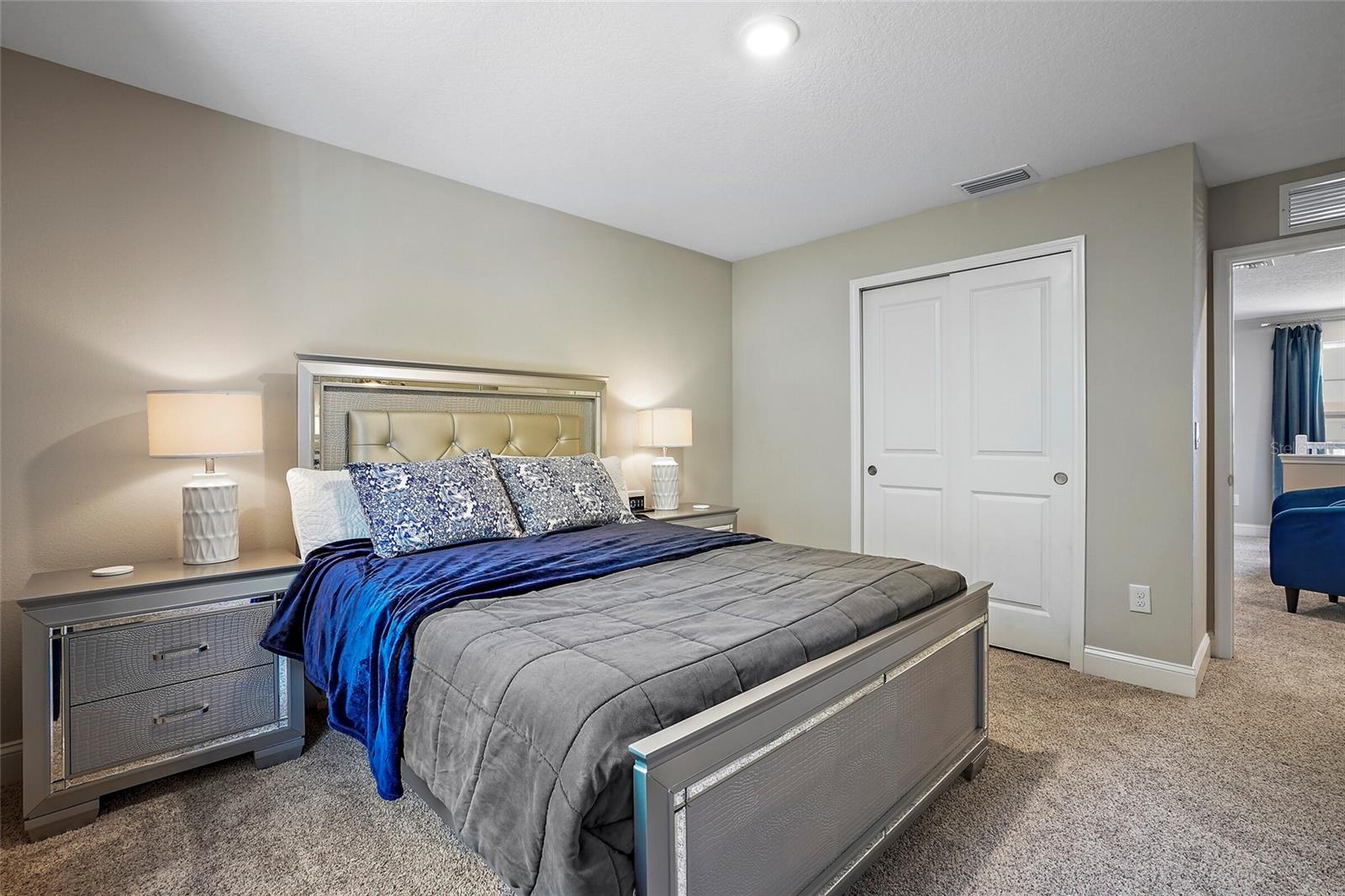 HERITAGE OAKS TWNHMS - Residential
