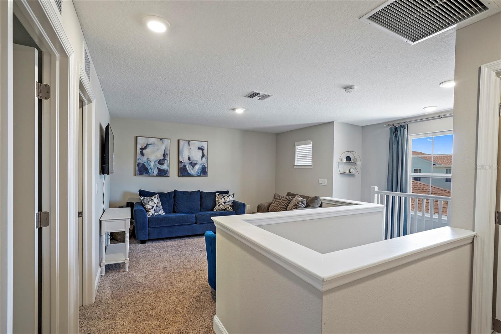 HERITAGE OAKS TWNHMS - Residential