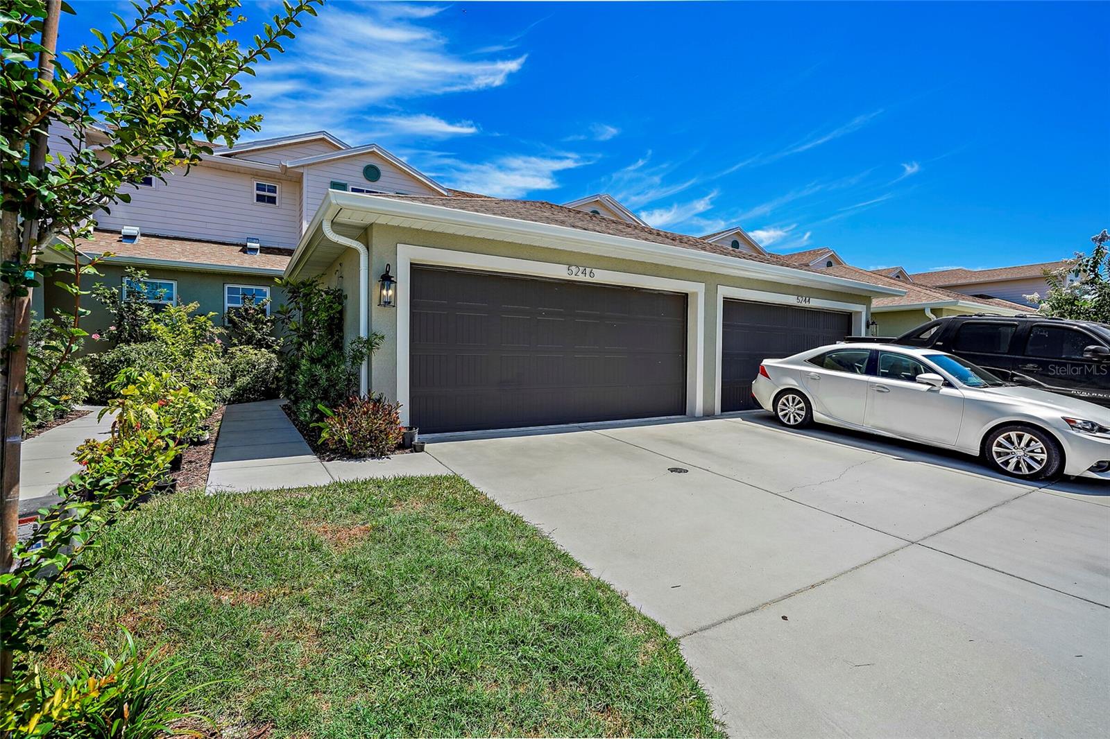 HERITAGE OAKS TWNHMS - Residential
