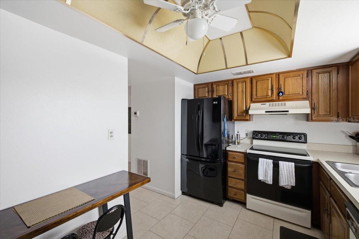 CHATEAU TOWER CONDO - Residential