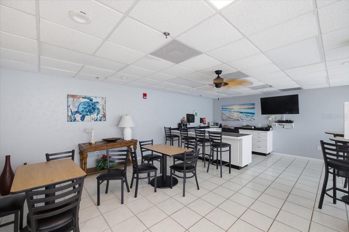 CHATEAU TOWER CONDO - Residential