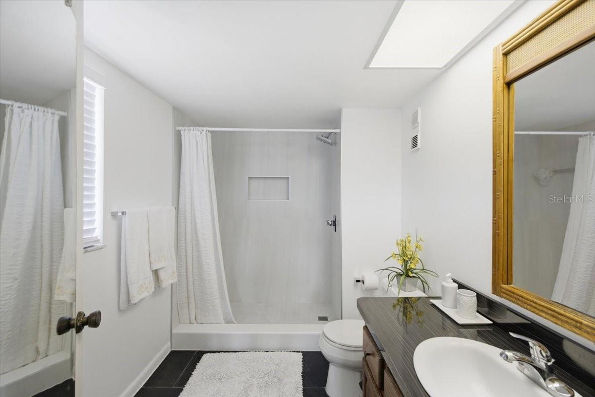 CHATEAU TOWER CONDO - Residential