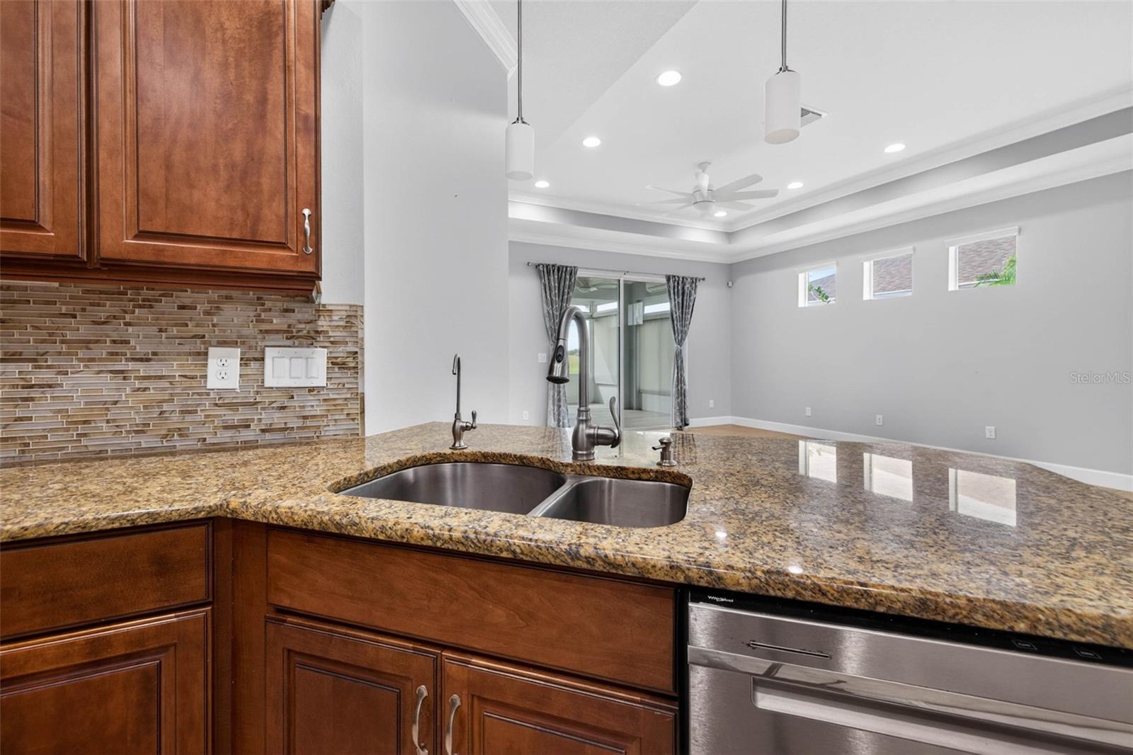 SUN CITY CENTER UNIT 274 & 2 - Residential
