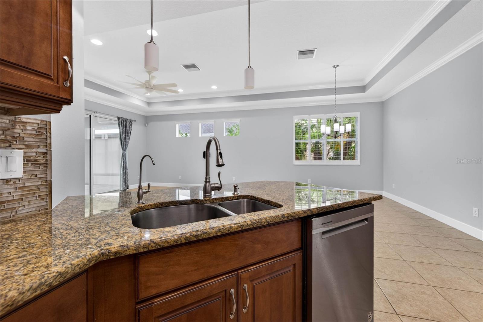 SUN CITY CENTER UNIT 274 & 2 - Residential