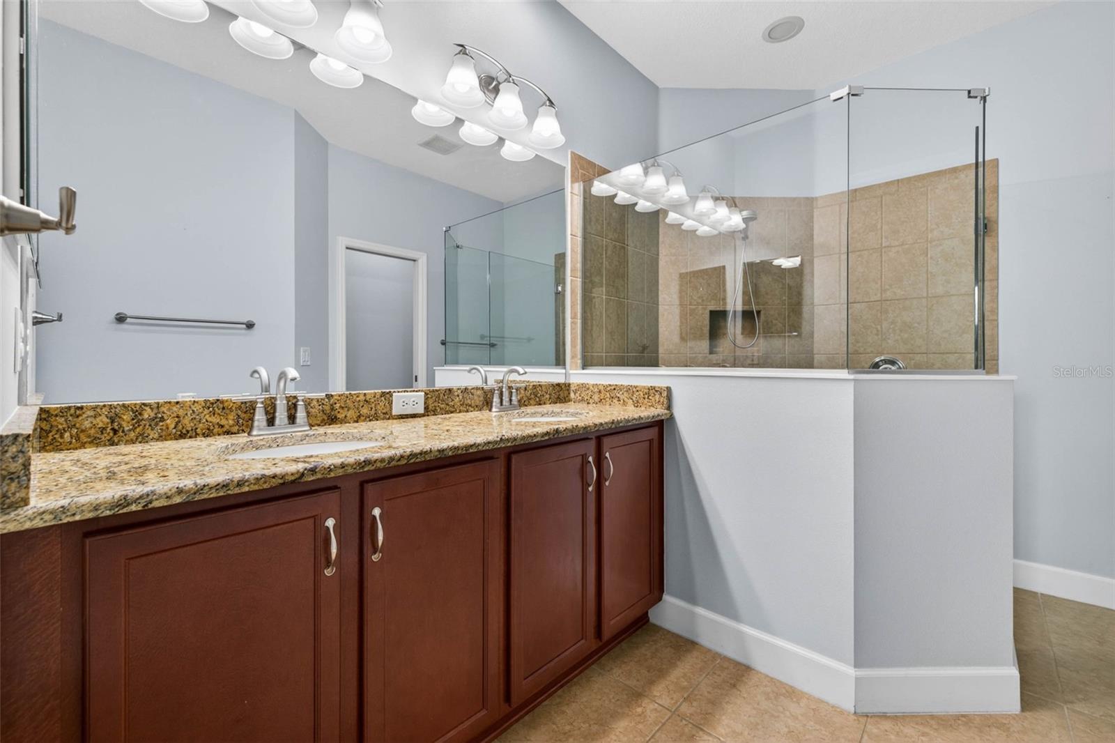 SUN CITY CENTER UNIT 274 & 2 - Residential