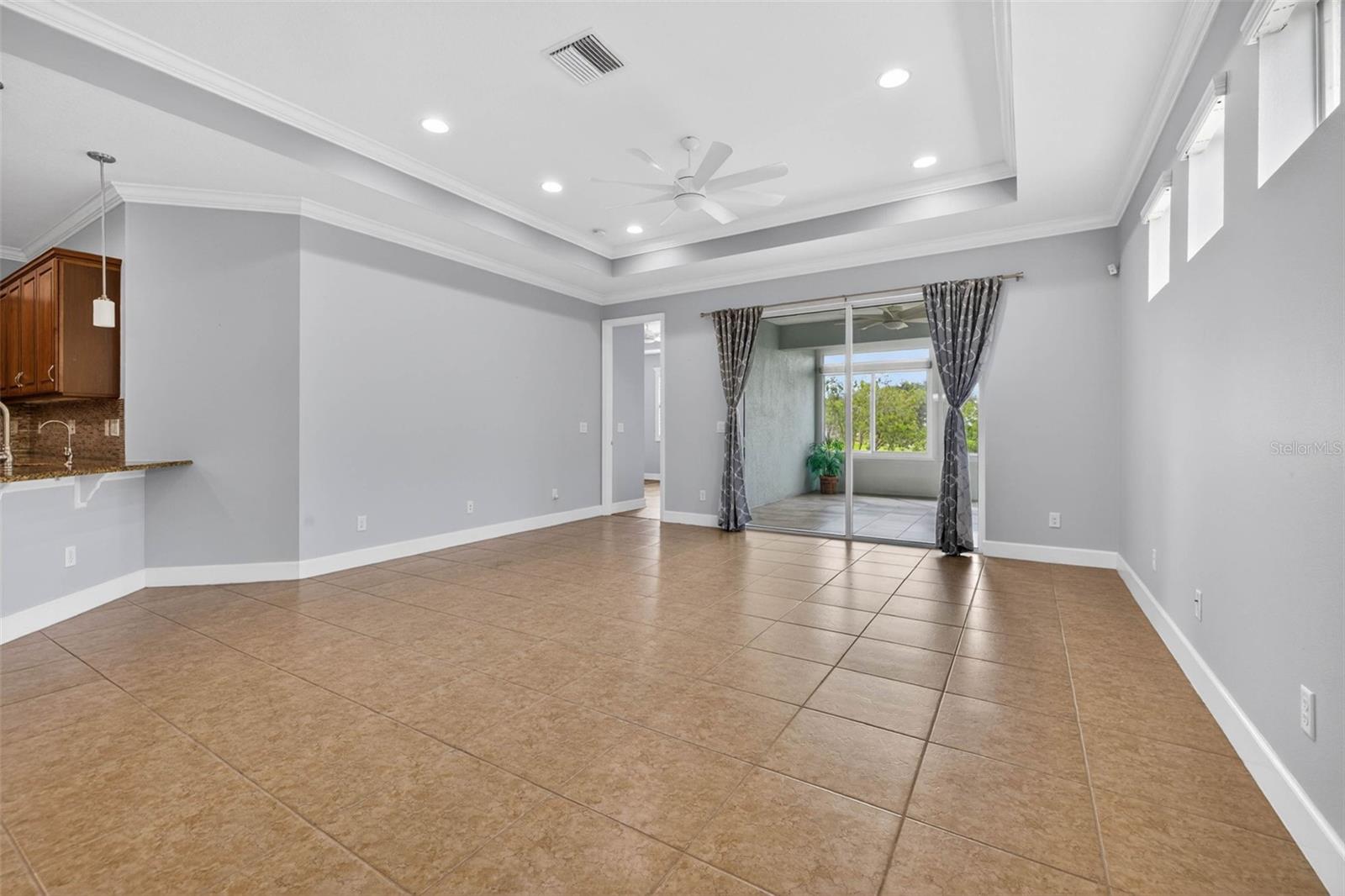 SUN CITY CENTER UNIT 274 & 2 - Residential