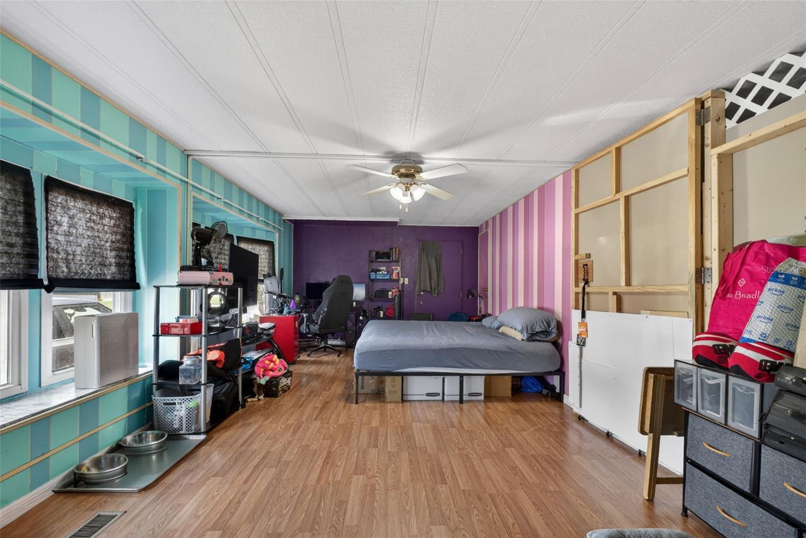 LAKE MARIANA ACRES - Residential