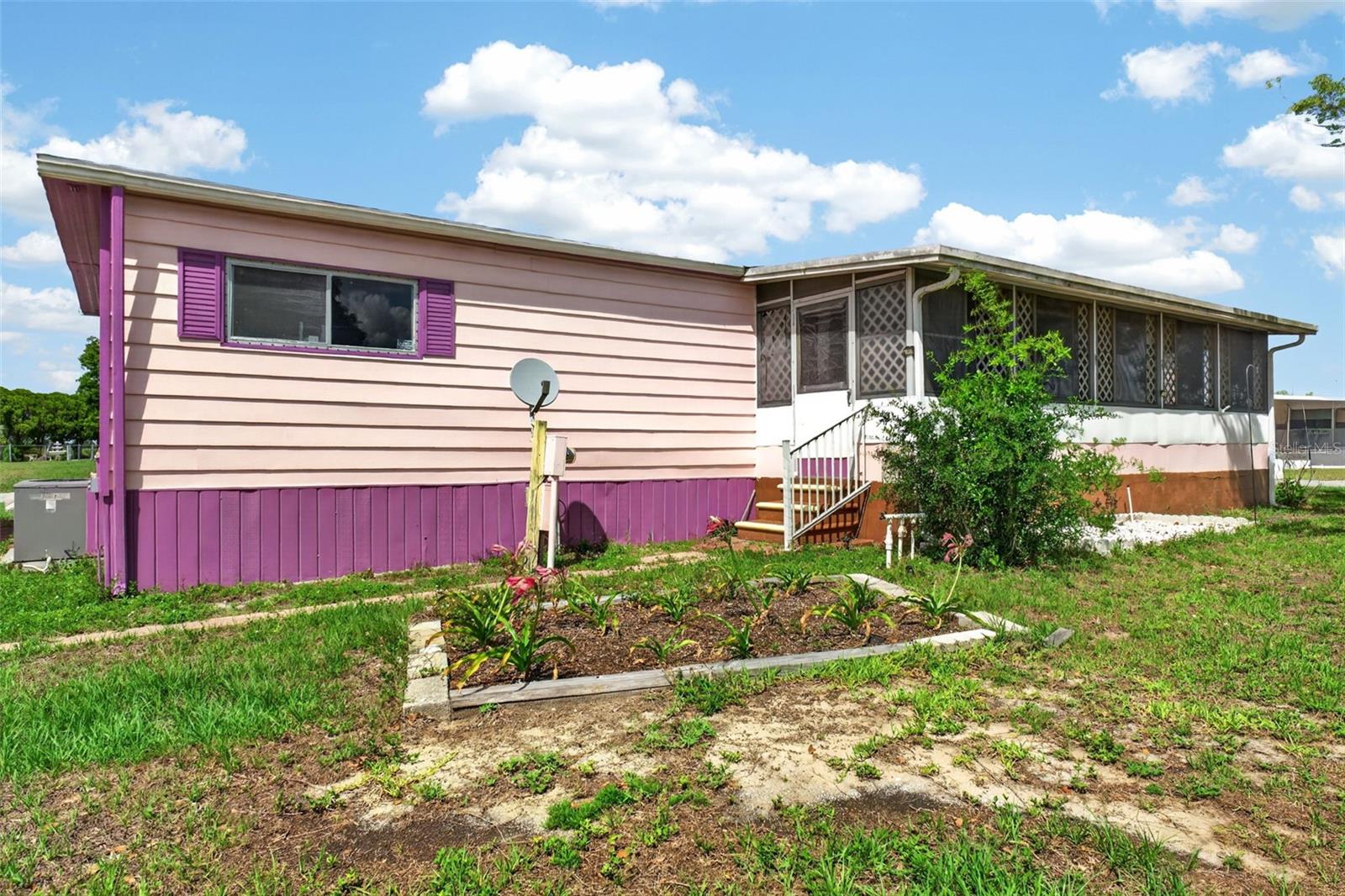 LAKE MARIANA ACRES - Residential