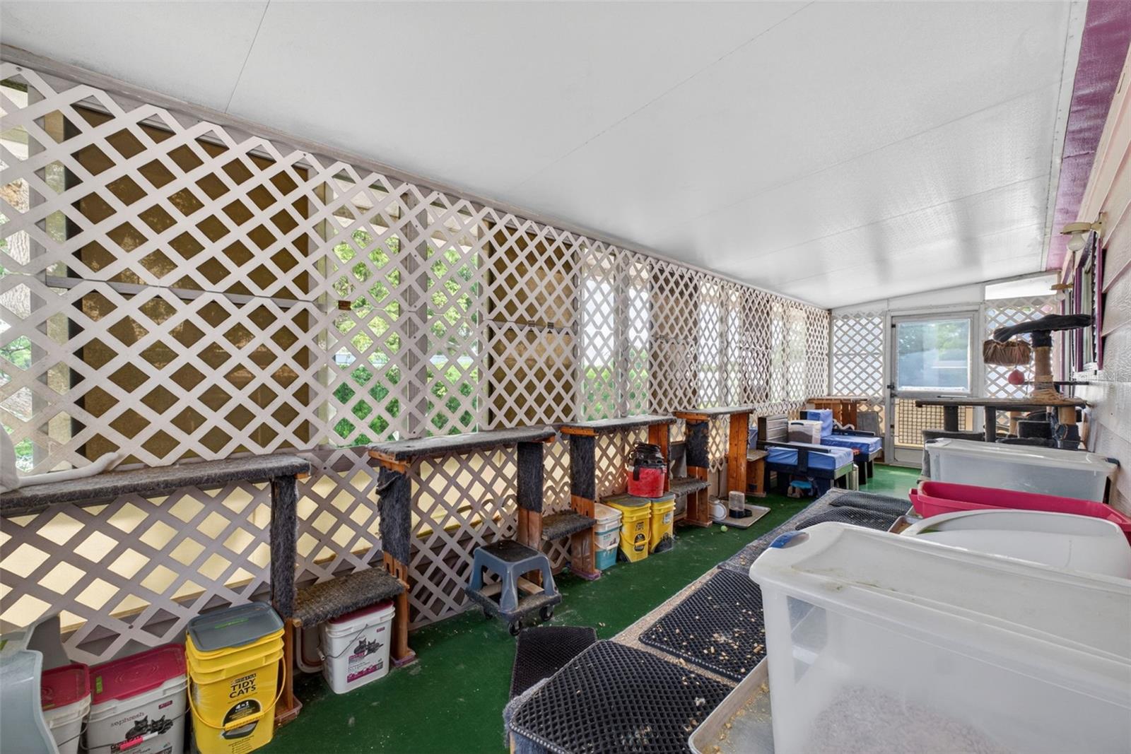 LAKE MARIANA ACRES - Residential