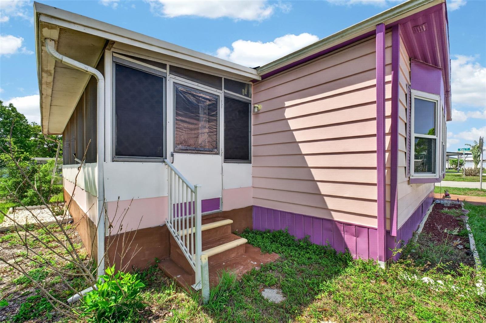 LAKE MARIANA ACRES - Residential