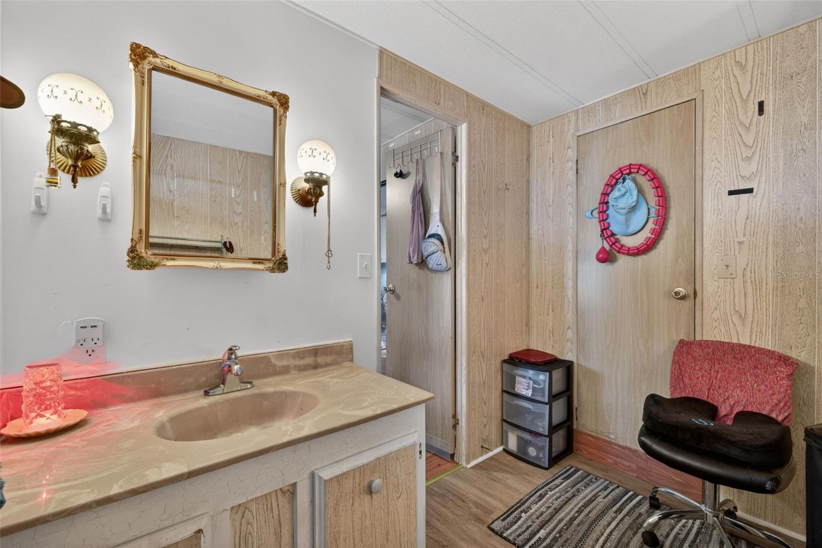 LAKE MARIANA ACRES - Residential