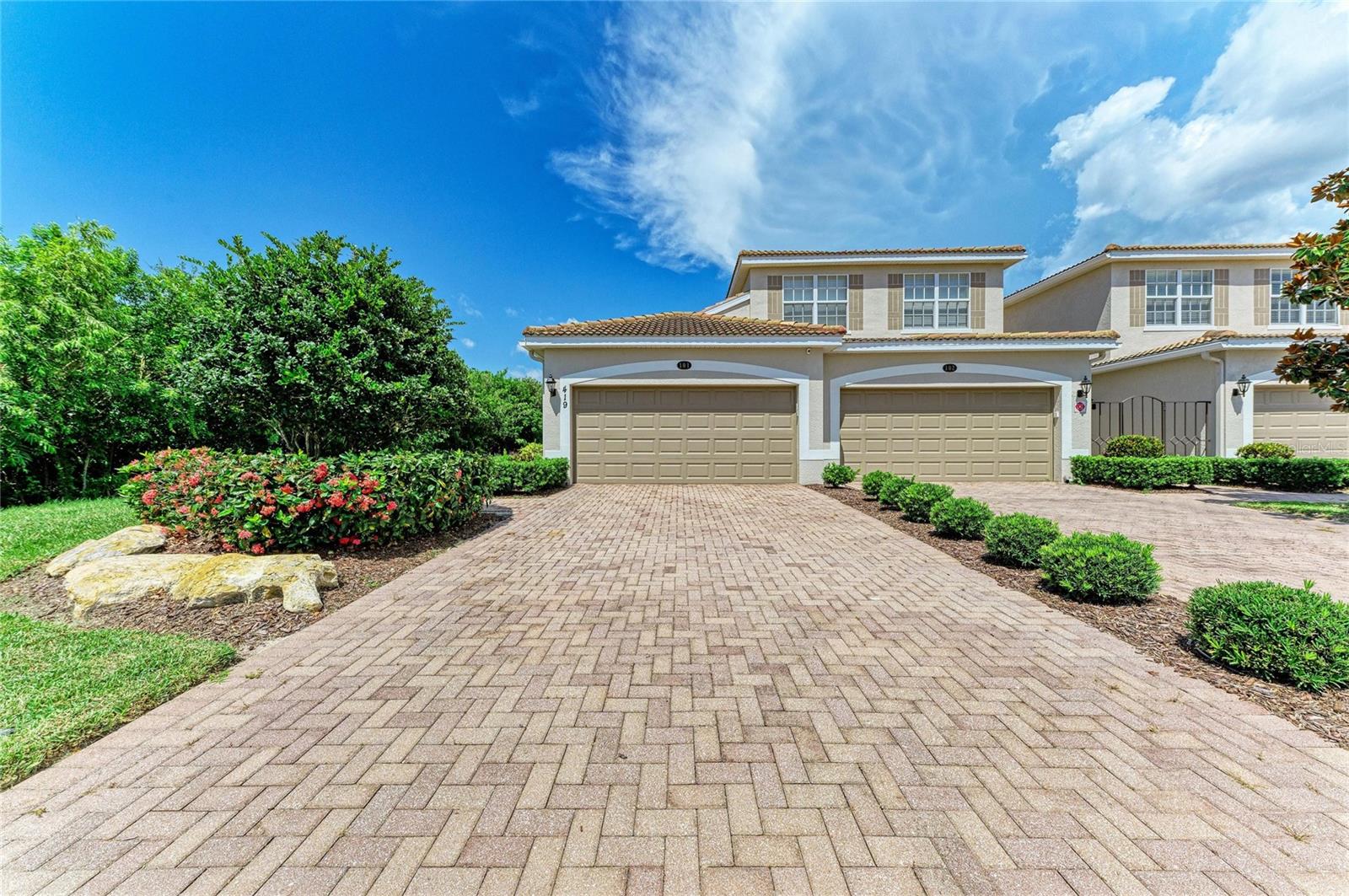 RIVER STRAND - Residential