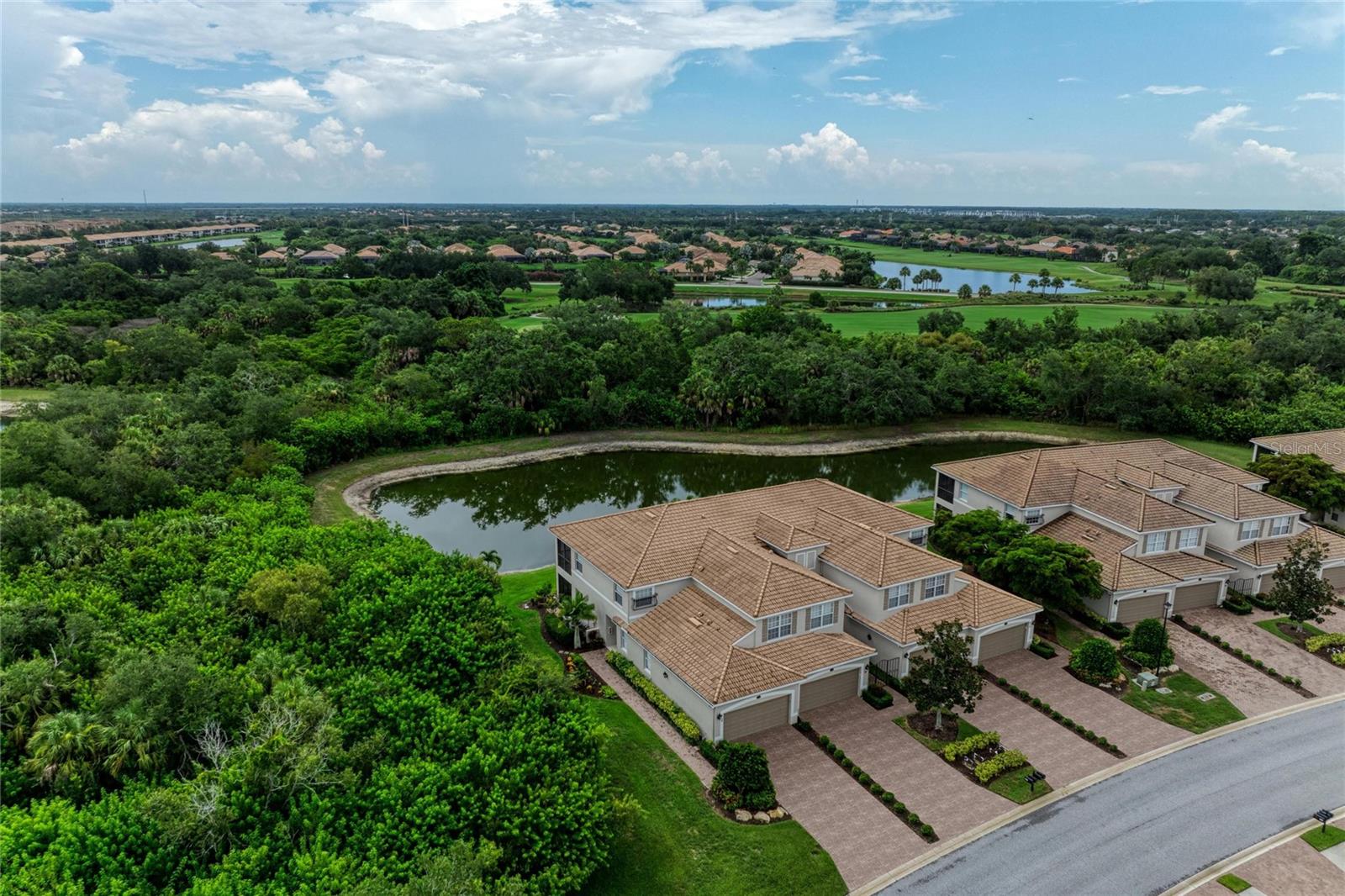 RIVER STRAND - Residential