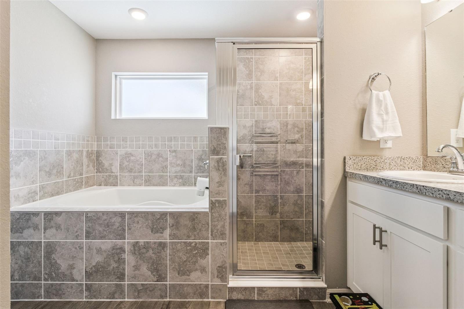 ENCLAVE/LK MYRTLE - Residential