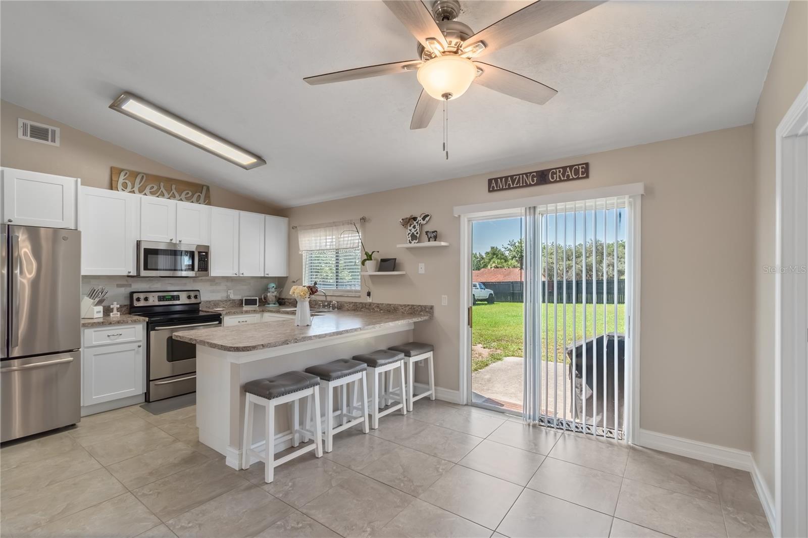 SILVER SPRINGS SHORES - Residential