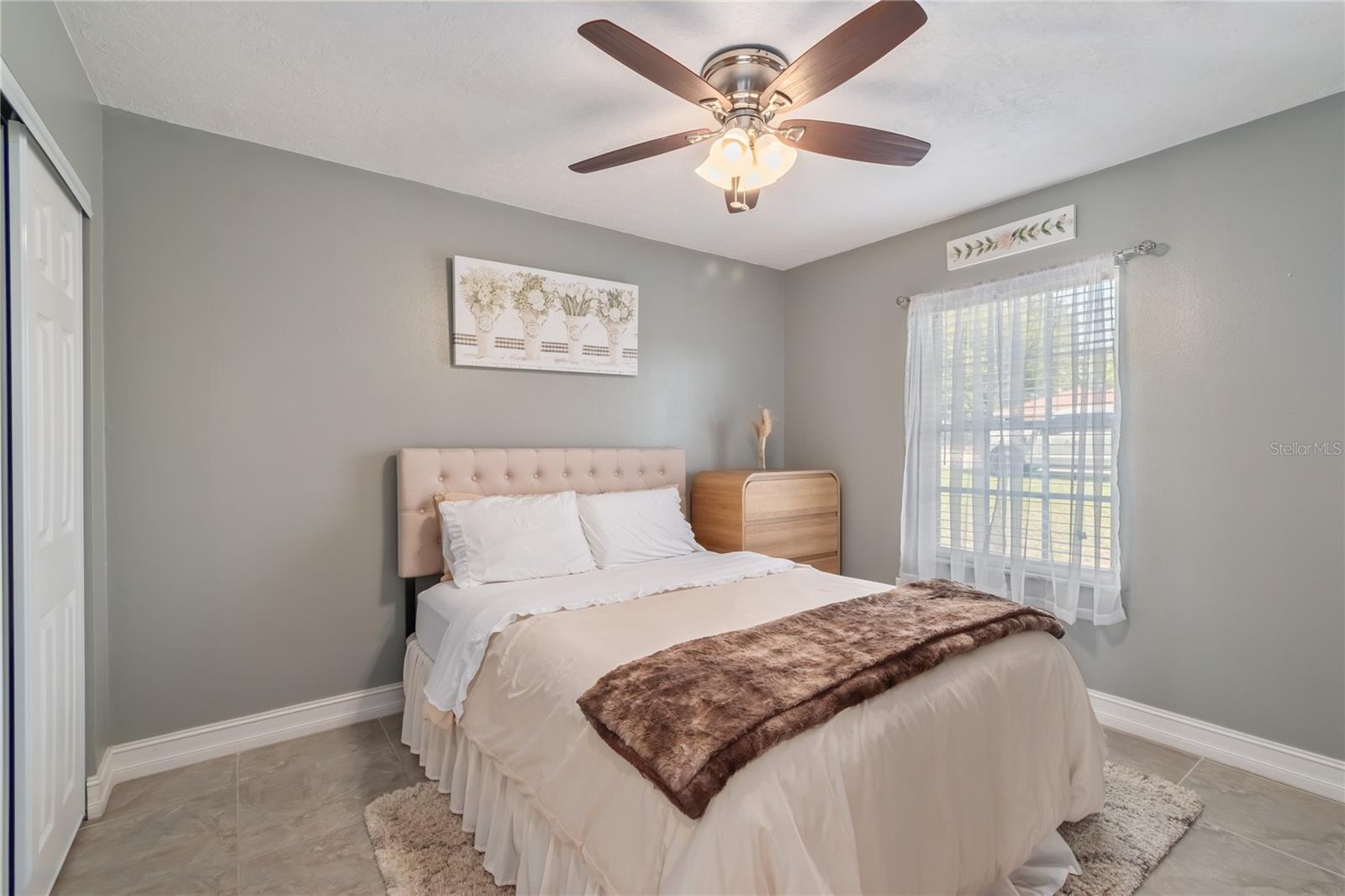 SILVER SPRINGS SHORES - Residential