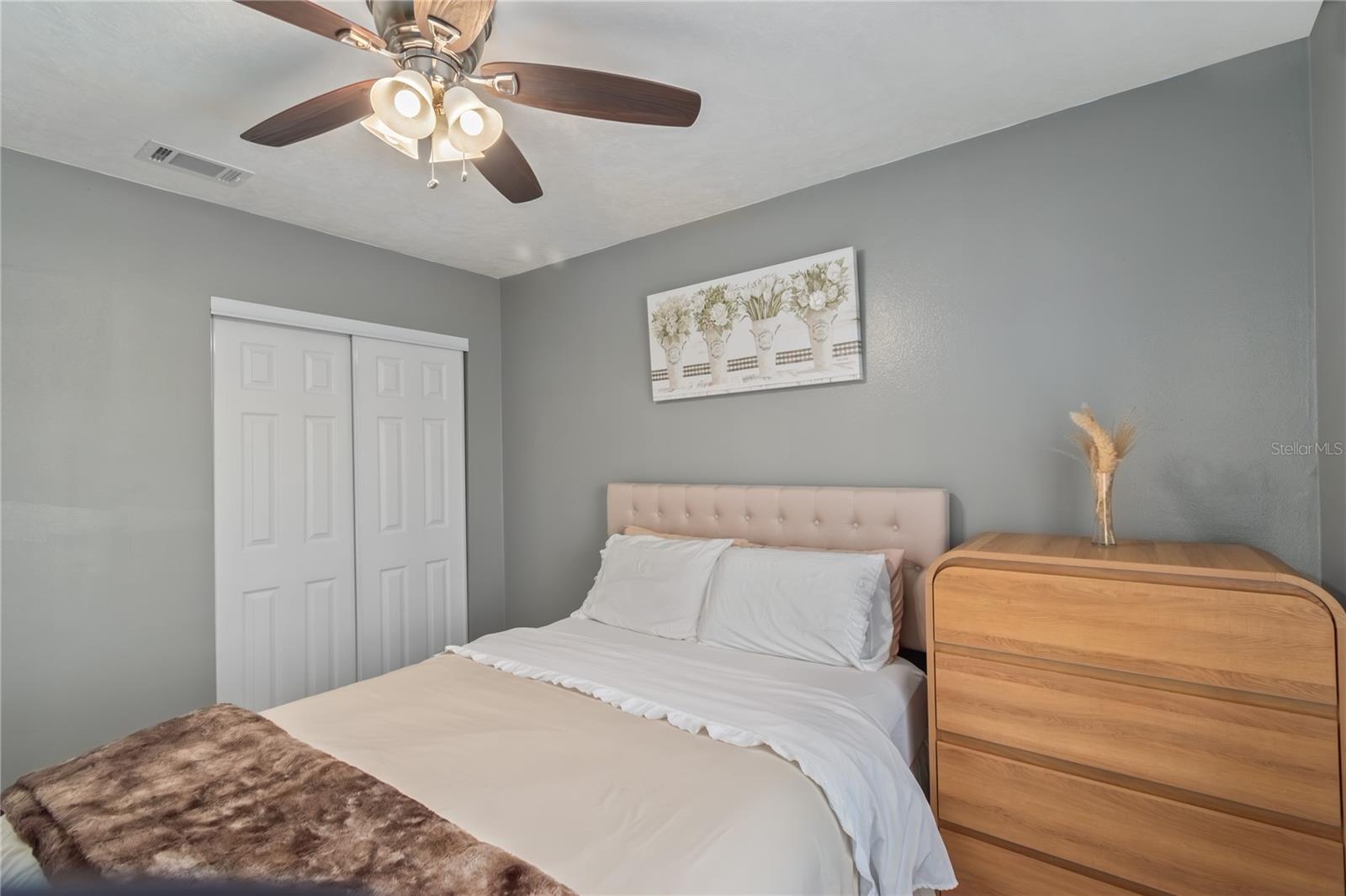 SILVER SPRINGS SHORES - Residential