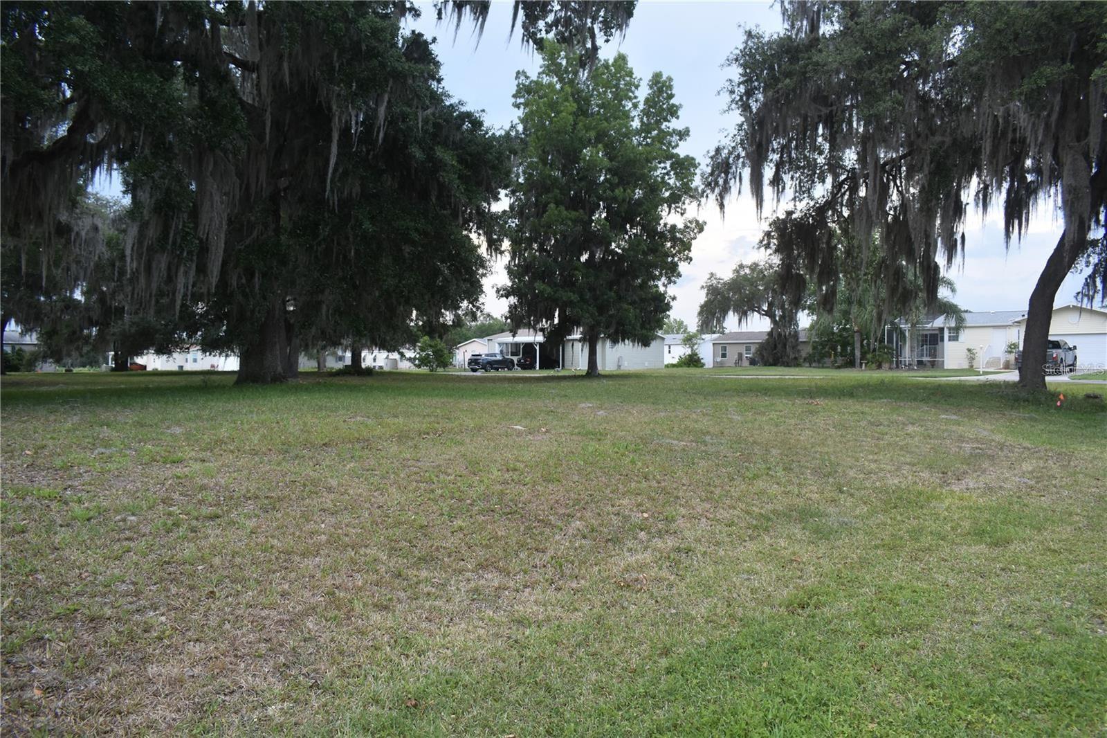 HERITAGE WOOD N LAKES ESTATES - Land