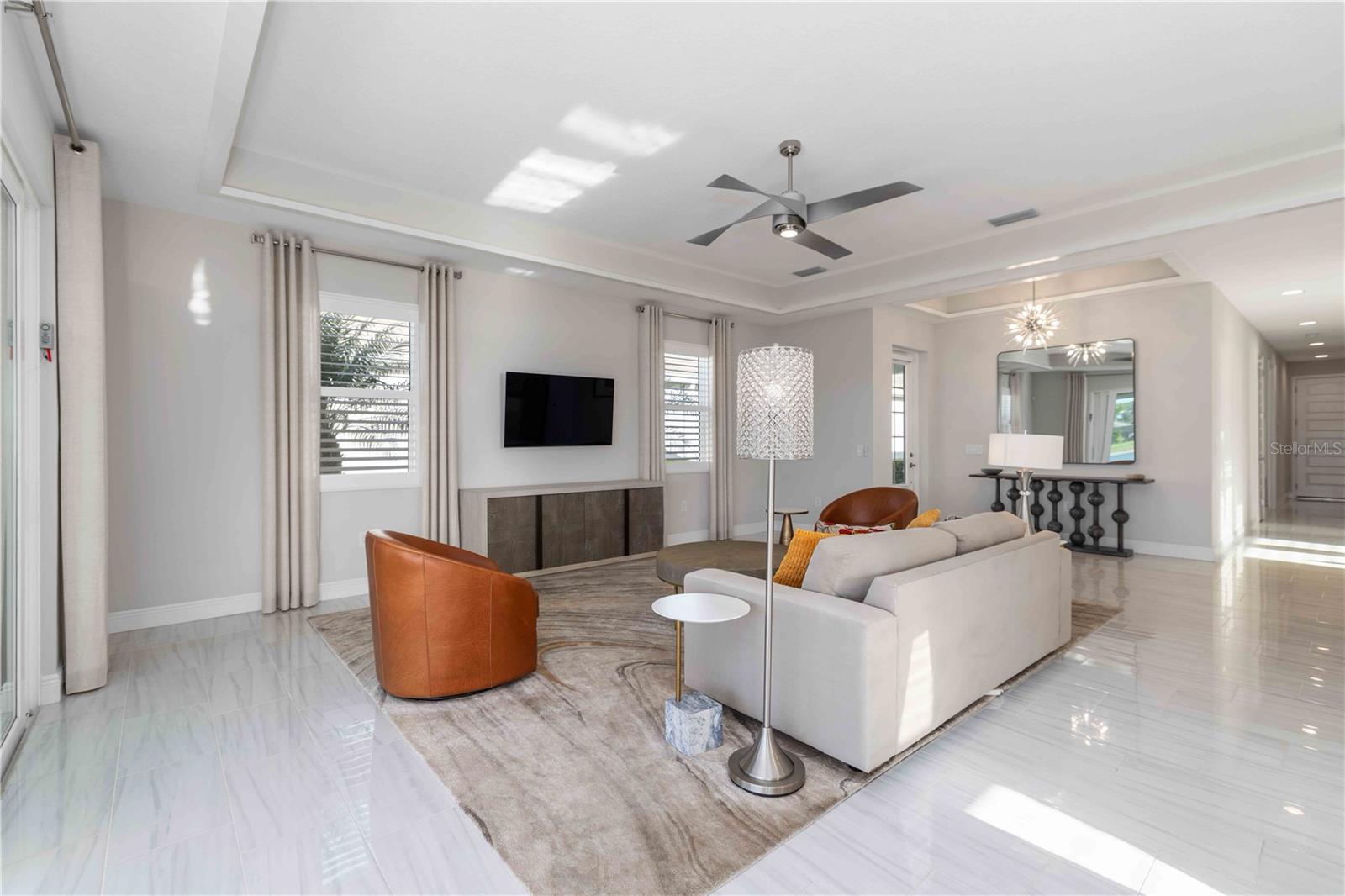 LAKEHOUSE COVE - Residential