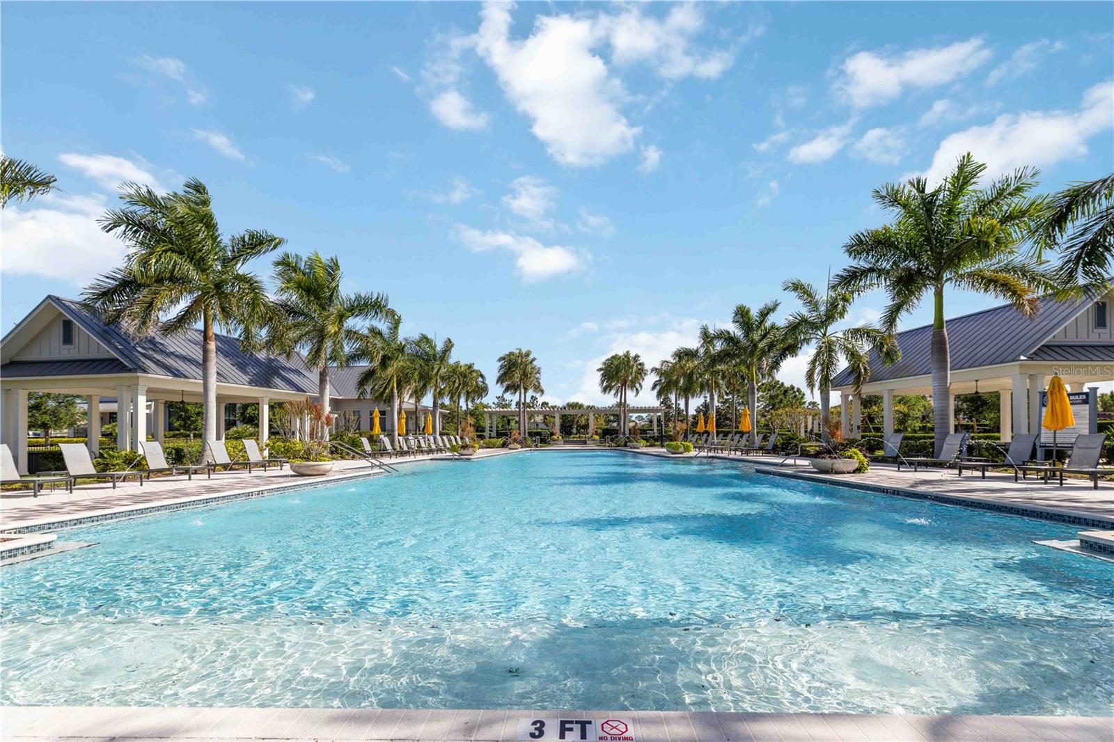 LAKEHOUSE COVE - Residential