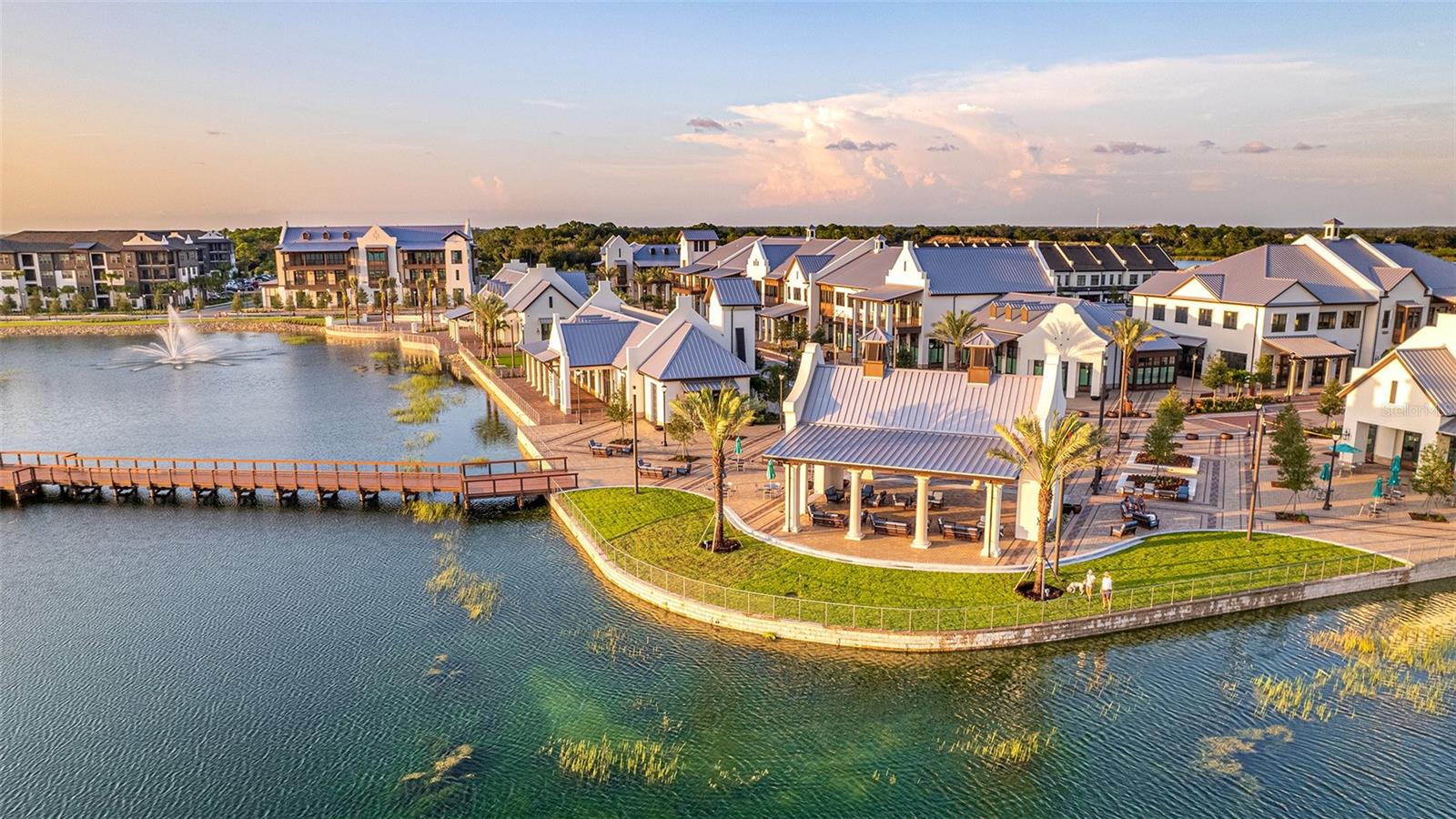 LAKEHOUSE COVE - Residential