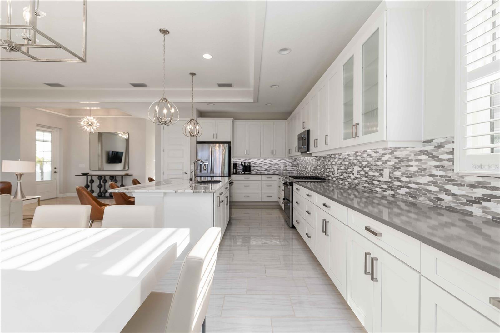 LAKEHOUSE COVE - Residential
