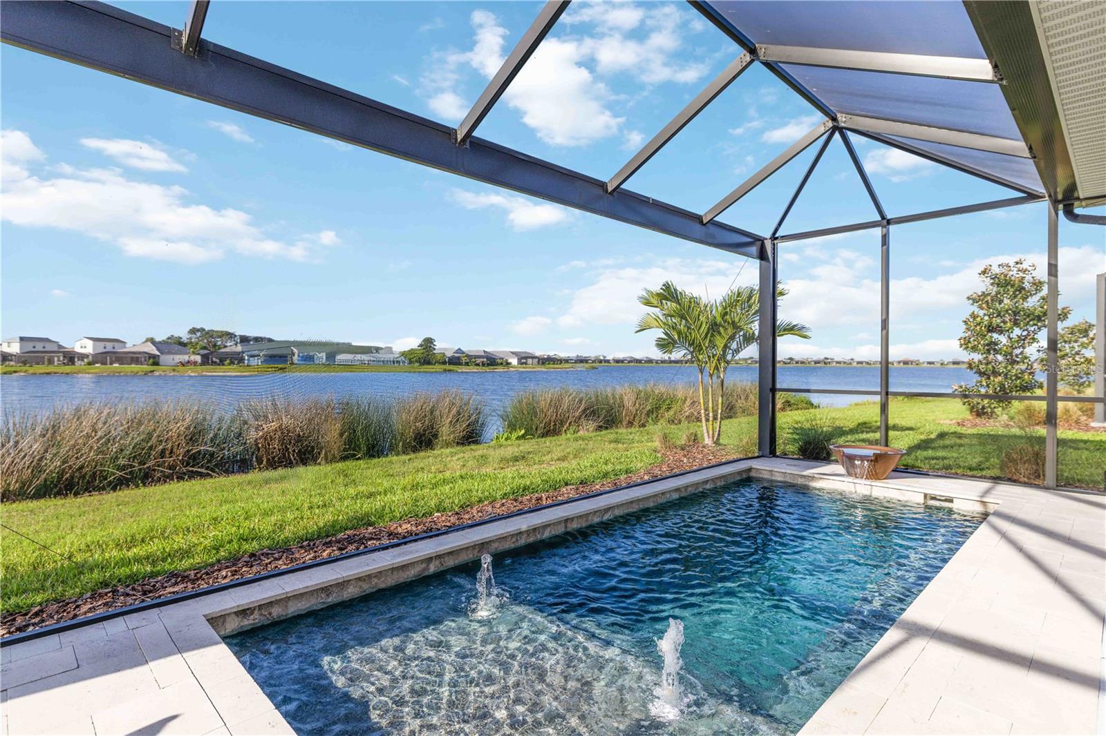 LAKEHOUSE COVE - Residential