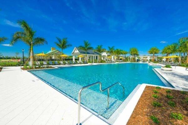 LAKEHOUSE COVE - Residential
