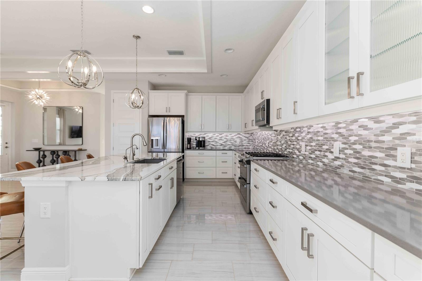 LAKEHOUSE COVE - Residential