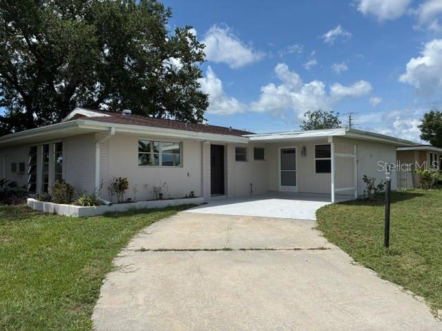Cozy block house in good area, close to the center.House has 4 bedrooms, 2 lanai. It can be used as 2 bedrooms and mother in law suite( 2 bedrooms and bathroom) with separate entrance.