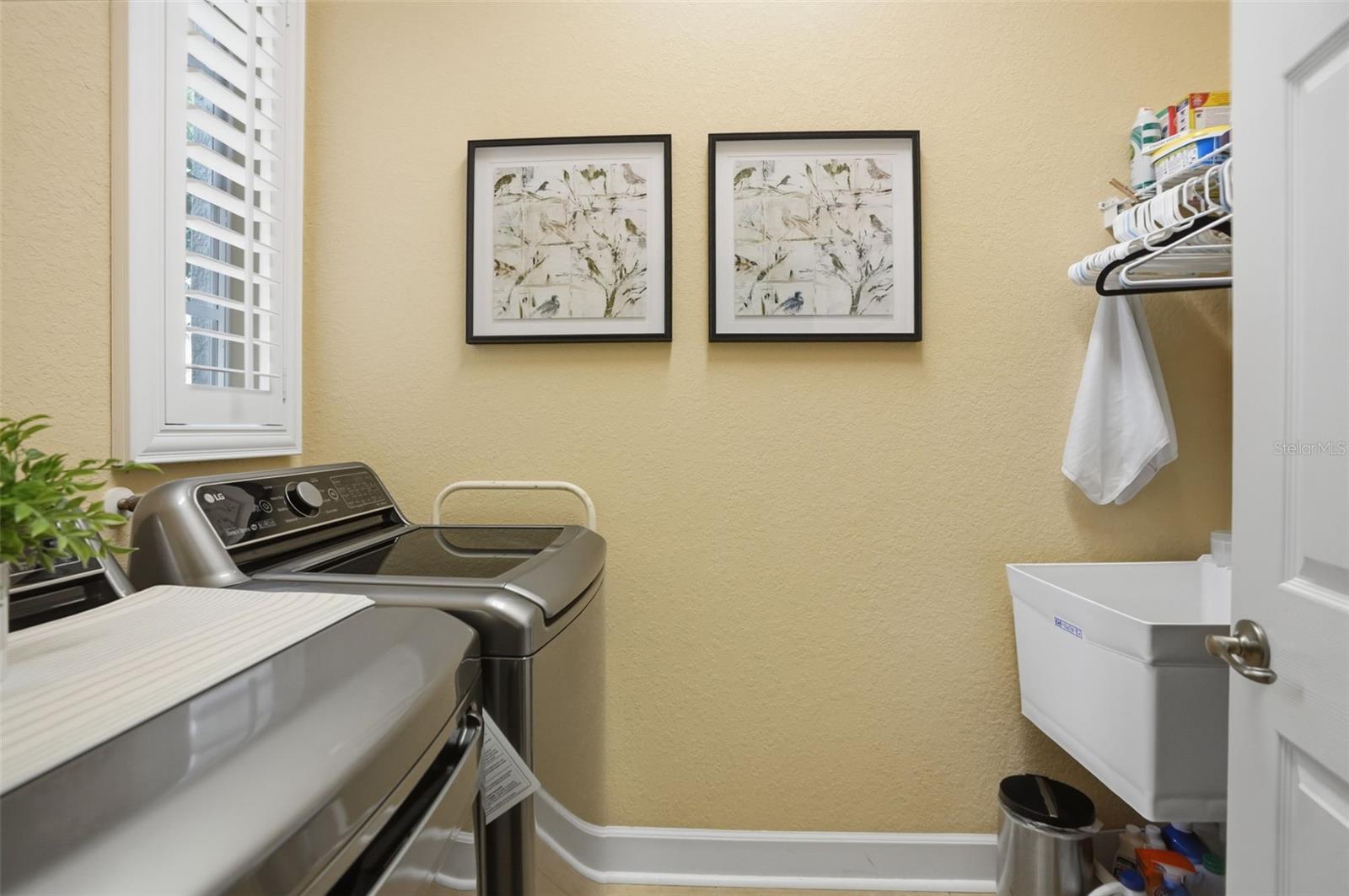 PRISTINE PLACE PH 6 - Residential