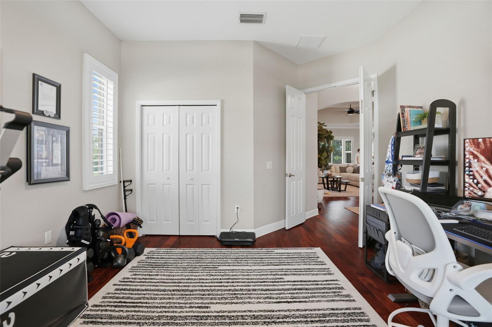 PRISTINE PLACE PH 6 - Residential