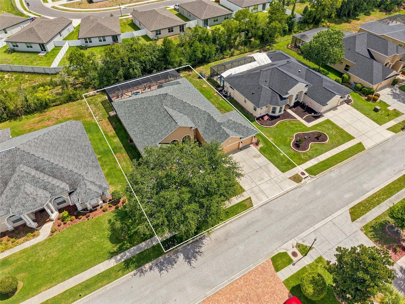 PRISTINE PLACE PH 6 - Residential