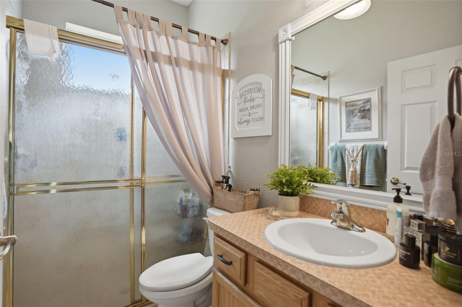 PRISTINE PLACE PH 6 - Residential
