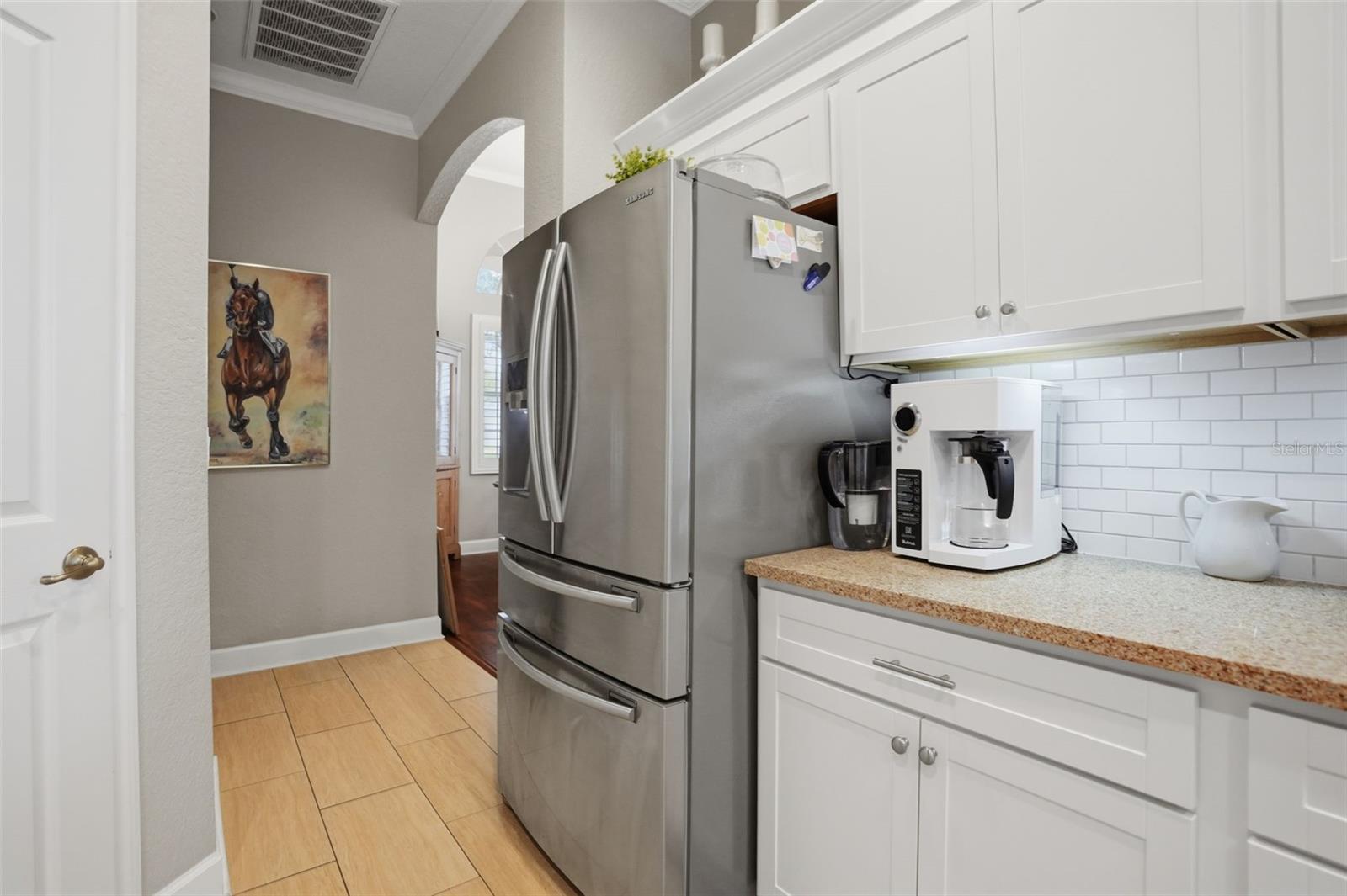 PRISTINE PLACE PH 6 - Residential