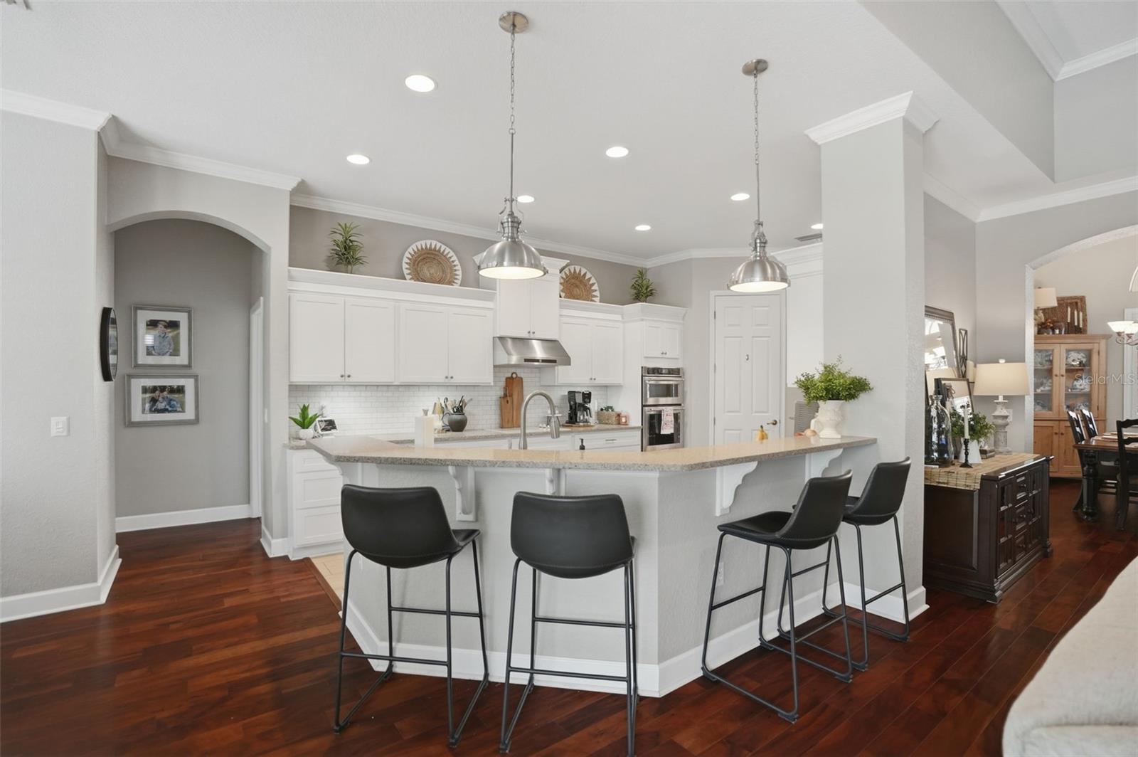 PRISTINE PLACE PH 6 - Residential