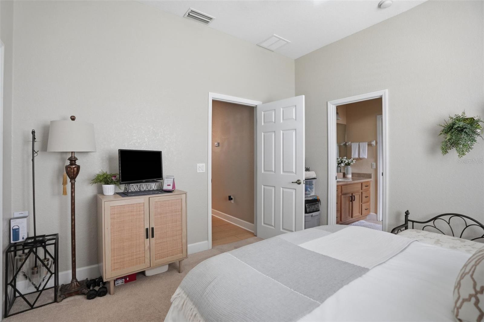 PRISTINE PLACE PH 6 - Residential