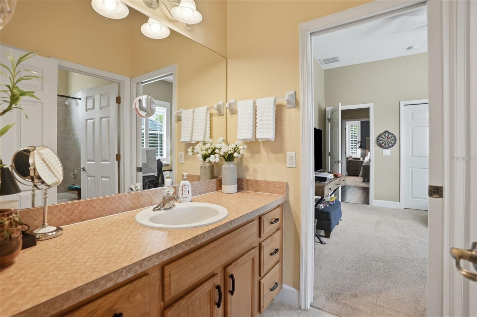 PRISTINE PLACE PH 6 - Residential