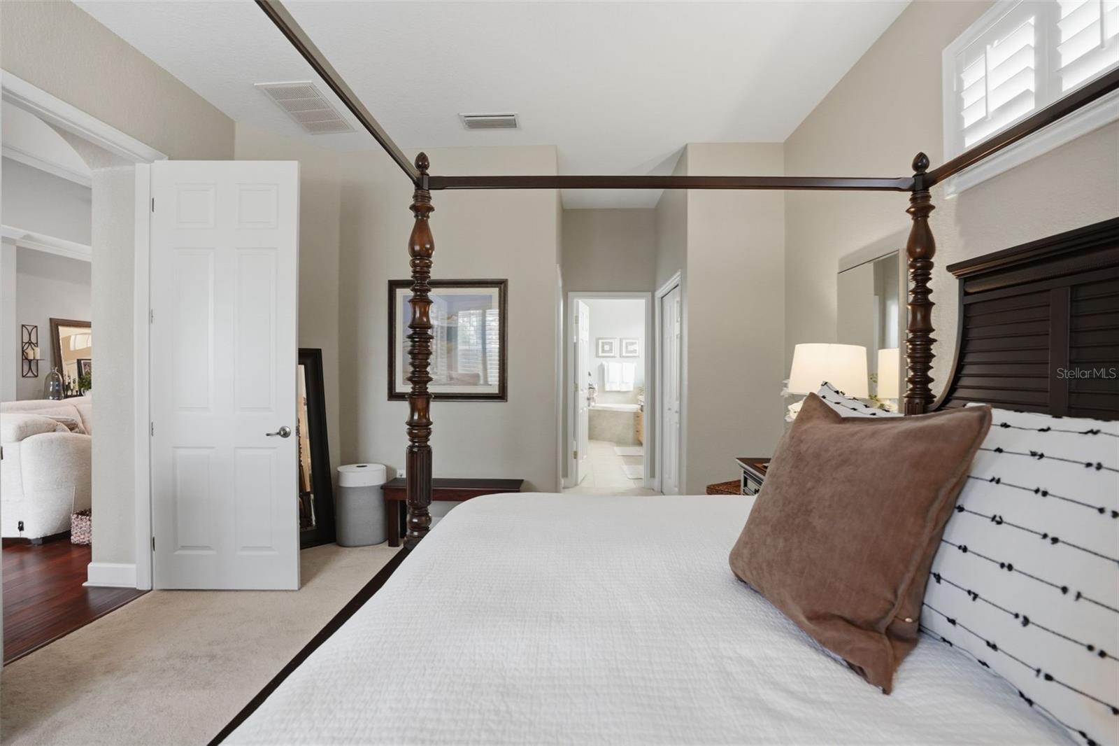 PRISTINE PLACE PH 6 - Residential