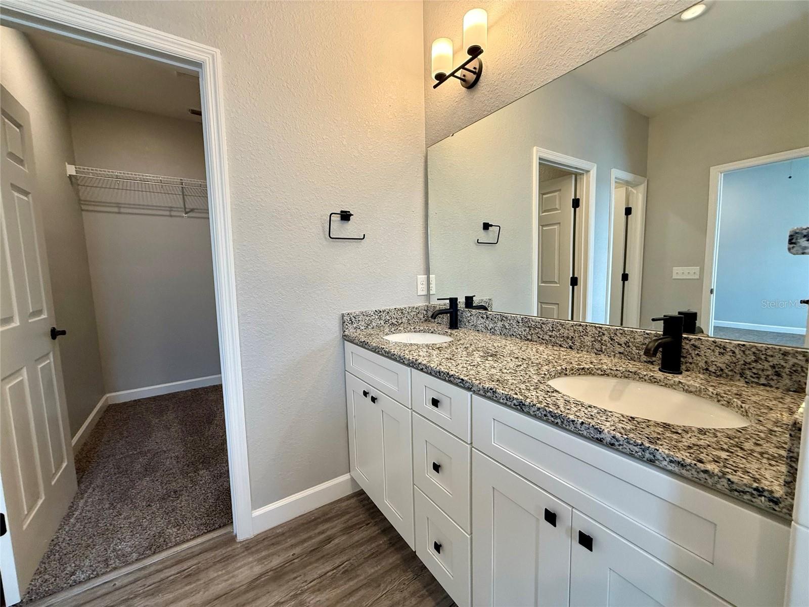 BOUNT & WHITLEDGE SUB - Residential Lease
