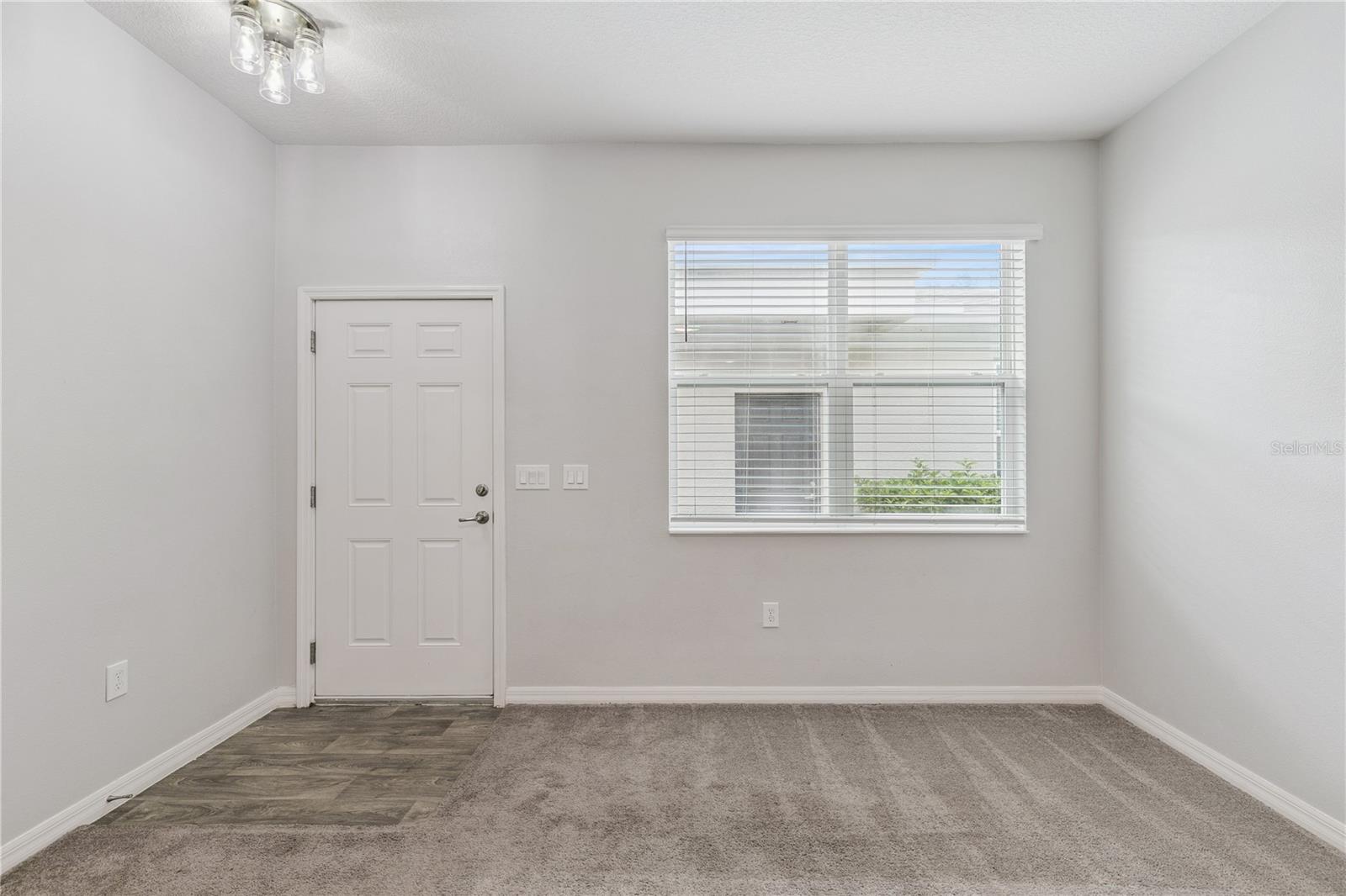 OAKTREE POINTE VILLAS - Residential Lease