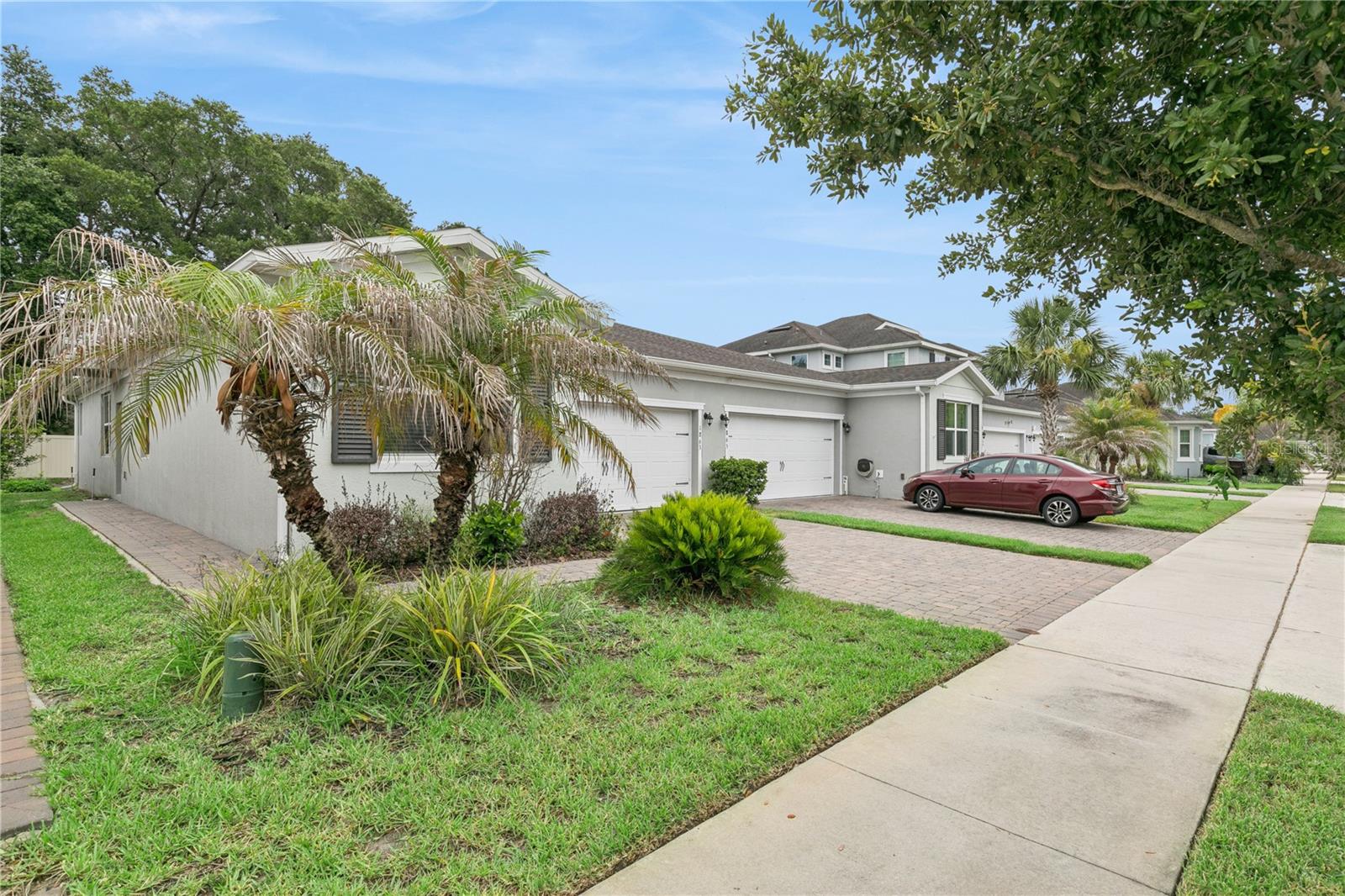 OAKTREE POINTE VILLAS - Residential Lease