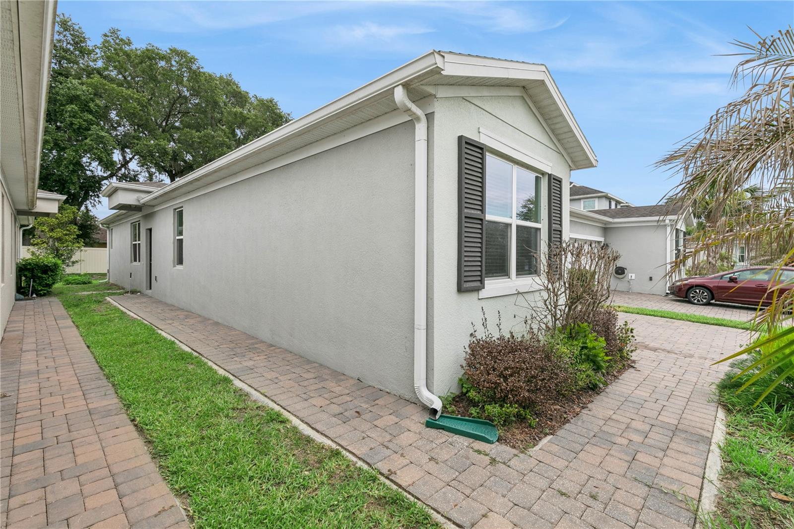 OAKTREE POINTE VILLAS - Residential Lease