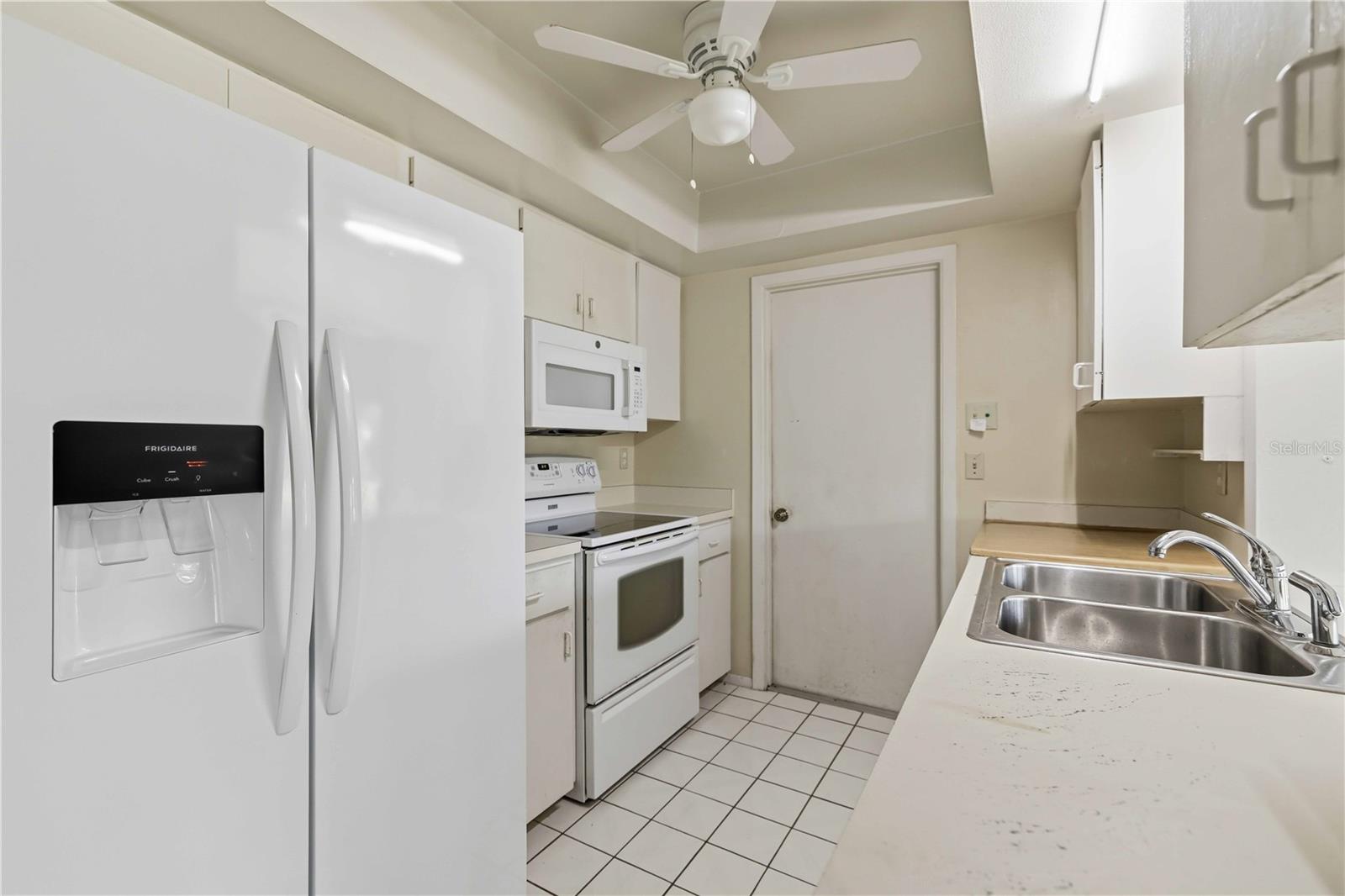RIVER ISLES - Residential