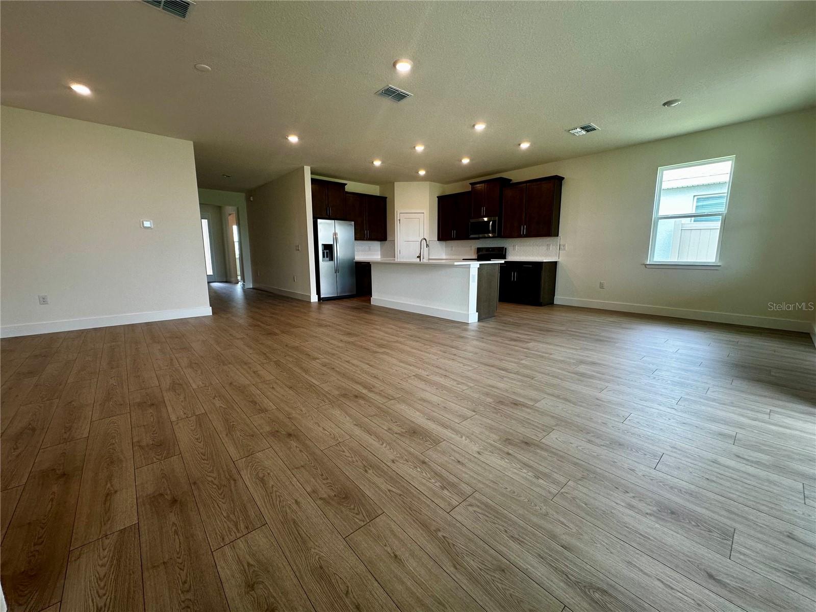 RIDGE AT HEATHBROOK - Residential Lease