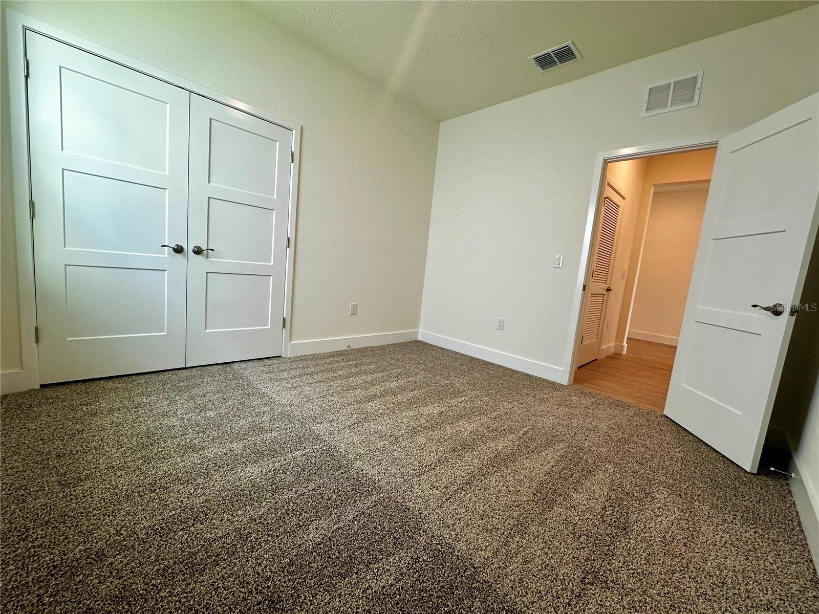 RIDGE AT HEATHBROOK - Residential Lease